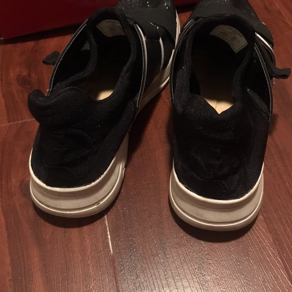 Guess Gwverna Sneakers - Picture 5 of 8